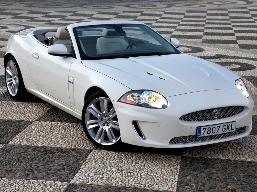  Jaguar XKR Convertible 2009 года  (фото 2 из 6)